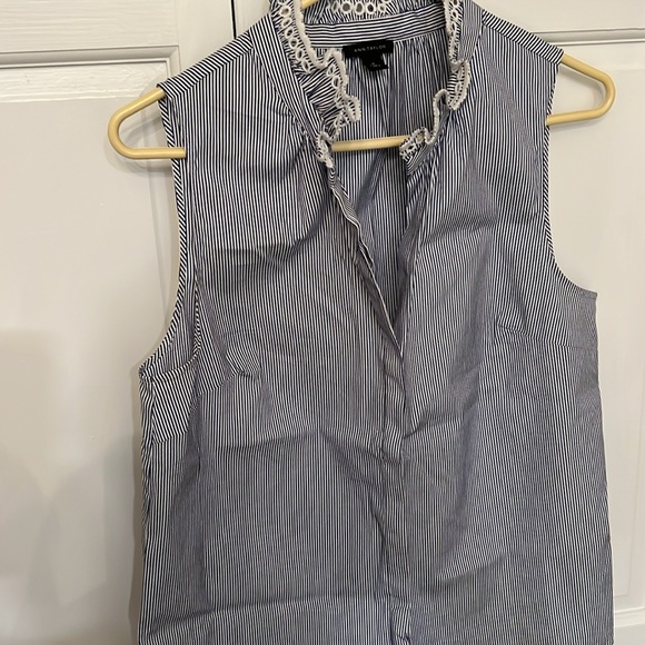 Ann Taylor button down blouse - Picture 3 of 7